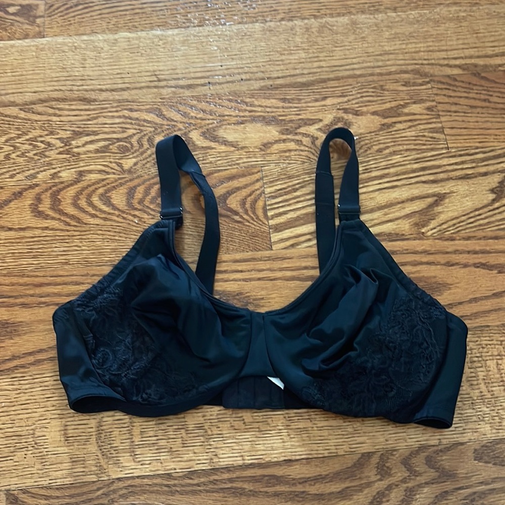 Olga Gentle Lift with Lace Unpadded Underwire Womens Black Bra